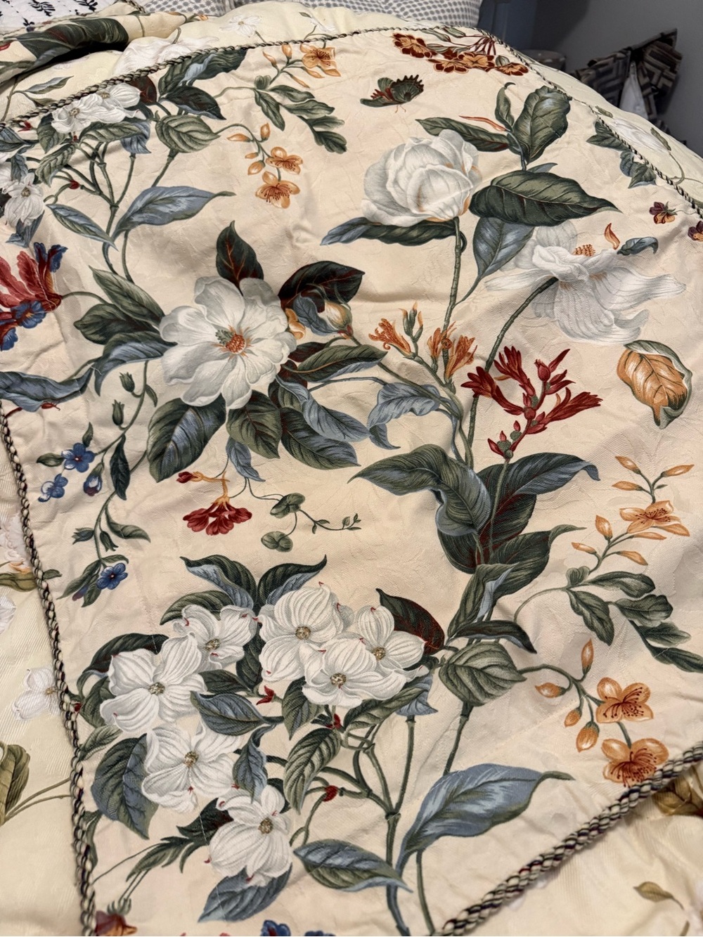 Reversible designer Waverly Floral Cream Botanical comforter and shams